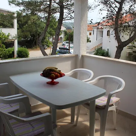 Apartamento With A Parking Space Nerezine, Losinj - 15768 *